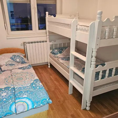 Stan Na Dan, Istocno Sarajevo, 2 Spavace Sobe Апартаменты