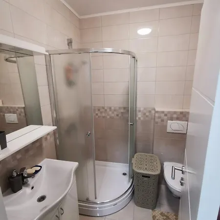 Stan Na Dan, Istocno Sarajevo, 2 Spavace Sobe Apartment *